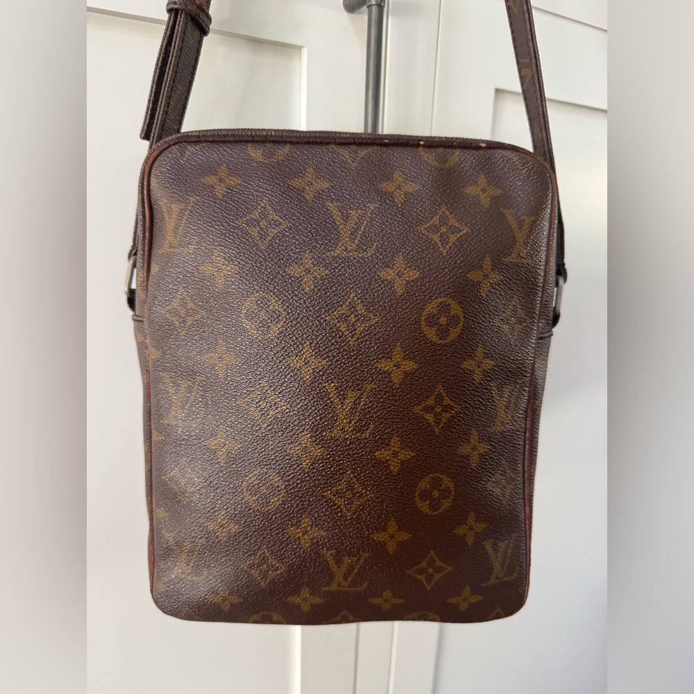 LOUIS VUITTON Vintage Monogram Nil-Style Crossbody Bag Very Good Vintage Cond - Picture 2 of 16